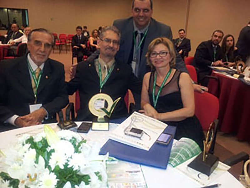 A JCL TECNOLOGIA recebe o Prêmio top Qualidade Brasil e Selo de Ouro 2013.